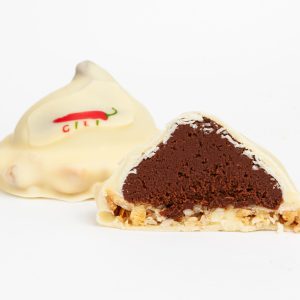Baltojo šokolado saldainis  “Čili bokštelis” 16 g.  Produkto Nr. 0013