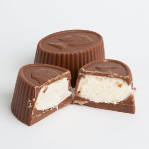 Kiaušinių likerio pieniško šokolado saldainis “Damų” 12 g. Produkto Nr. 0019